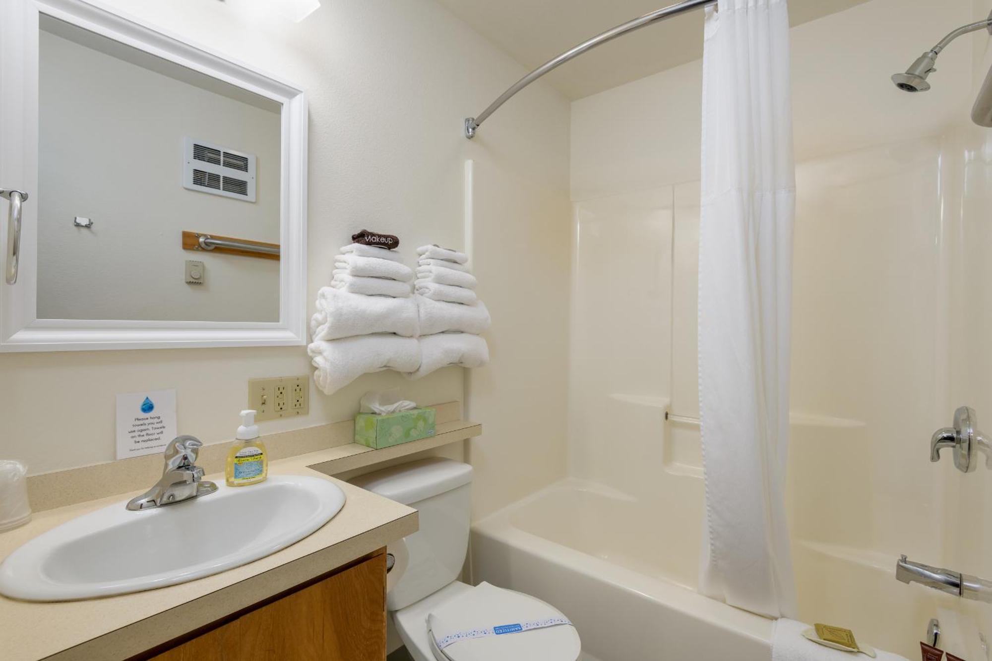 Ocean Suites Motel Брукингс Экстерьер фото